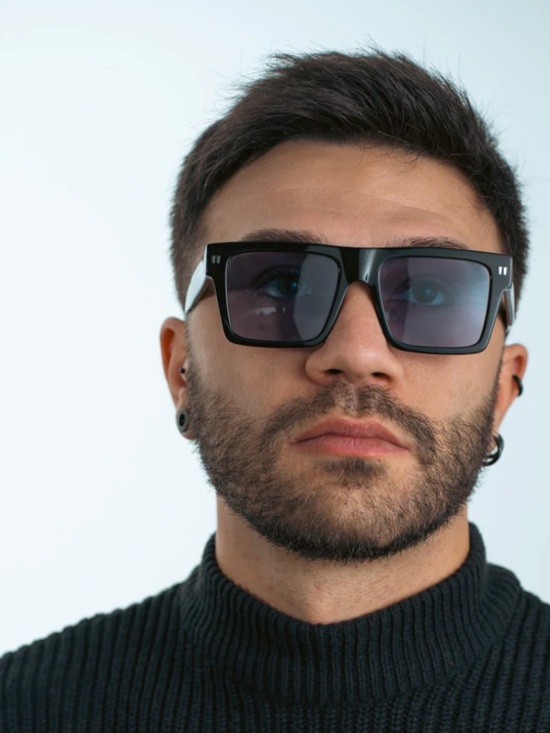 OFF WHITE Lawton Sunglasses Black Frame & Blue lenses -BRAND NEW main image 9